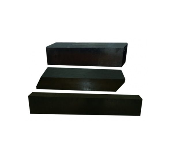 Converter magnesia carbon brick